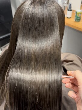 ライア 吉祥寺北口店(laia) オリーブベージュ【髪質改善 laia 吉祥寺 美容室】