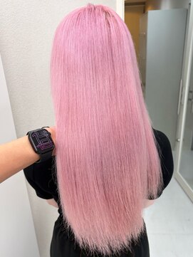 ロウル 池袋(LOWRL) 透けるピンクは、ブリーチで決まる【ホワイトピンク】