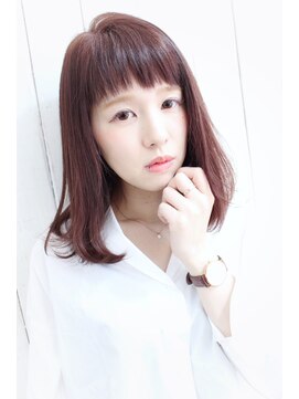 ディー(dee) dee ベリーピンク×オン眉×シンプルロブ