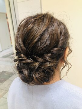 サロンドユー ベルポート本店(SALON DE U) アップスタイル