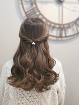 ヘアセットサロン ミント(Hair set salon MINT)&nbsp;ねじりハーフアップ