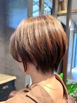 ジューシー(Beauty Consultant 10C)の写真/丁寧なカウンセリングで、なりたいスタイルを実現♪ハイキャリアスタイリストが高い再現性で施術します◎