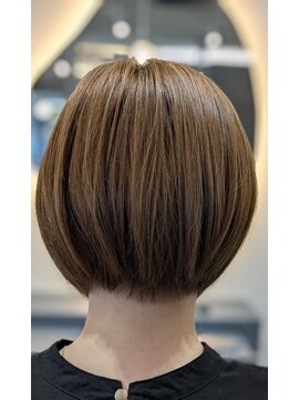 ジールヘアー(GIIL HAIR) 丸みショート