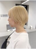 池袋ハイトーンカラーブロンドミルクティーベージュケアブリーチ