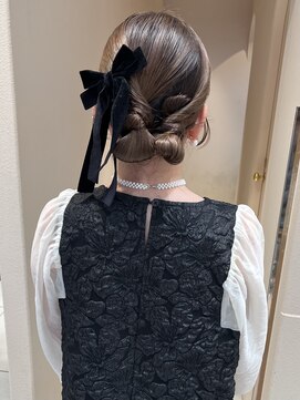 エミィ(emme) シニヨンヘア