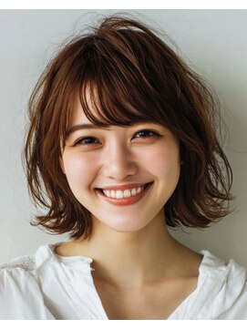 ルシードスタイル アウラ 松戸市五香(LUCIDO STYLE Aura) 透明感溢れるヘーゼルグレージュ/ハッシュボブの大人カジュアル