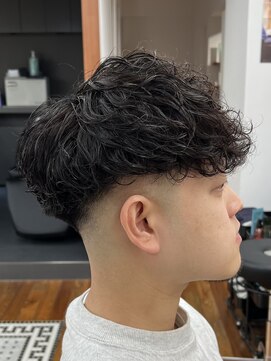 ザデイトウキョウ 表参道 青山(THE DAY TOKYO) MEN’S/波巻きツイストスパイラル/リバースセンターパート