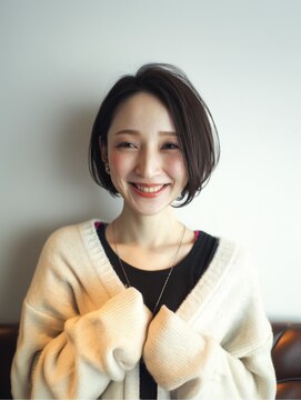 ハピネスフィール 宇治店(Happiness FEEL) 前髪長め耳掛け丸みショートボブ