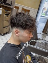 グルーマーズトウキョウ(GROOMER/S TOKYO) MEN’S HAIR/リバースセンターパート/ニュアンスパーマ/神保町