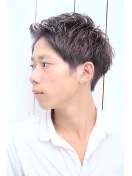 カロン(CA-LON) 【攻めのメンズ】美シルエット刈上げパーマ