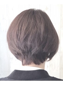 マニス(manis) 30代40代50代チョコブラウン大人の美シルエットショートヘア