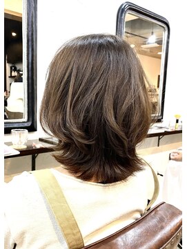 エトネ ヘアーサロン 仙台駅前(eTONe hair salon) 【eTONe】大人かわいい外はねミディアム