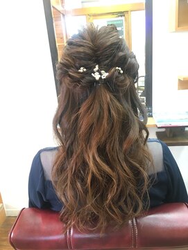 バイテン 久喜(X10) くるりんぱ＆ツイストハーフアップ