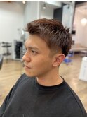 メンズ、明るめオレンジ、刈り上げ