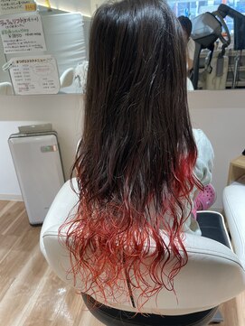 アルテリア(ARTERIA) パーマと裾カラーで人気キャラクターに☆