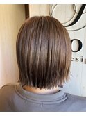 切りっぱなしボブ×アッシュベージュ