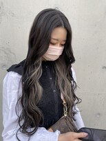 アチーブ ヘア デザイン(achieve hair design) ベージュ アクセントカラー センターパートウェーブロング