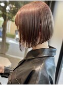 大人可愛い前下がり切りっぱなしボブココアベージュ艶感