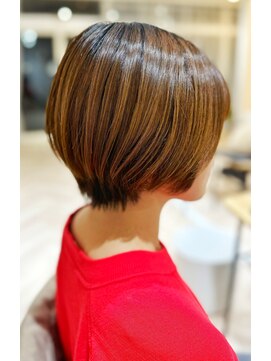 アンドユー(& you.) 大人可愛い×丸みショートボブ