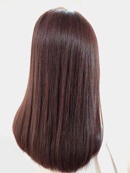 ネオフィリア 四谷店(NEO PHILIA)の写真/髪の芯から潤いを与え、毛先まで艶やかな美髪へ導く★厳選された薬剤を使用し、潤いたっぷりの美艶ヘア♪