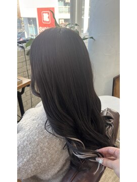 控えめオリーブグレー！イヤリングエクステでより可愛い！！