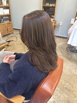 スアバイキキ(SuA by kiki.)&nbsp;ミディアムレイヤー/ハッシュカット/ワインレッド[千葉]