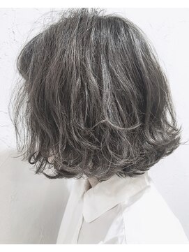 ヘアーアンドアトリエ マール(Hair&Atelier Marl) 【Marl外国人風カラー】グレージュ(ハイライト入り)外ハネボブ