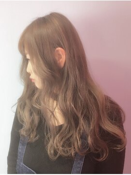 ケリーズグリーン(Kelly's Green) ゆるウェーブ × ベージュ