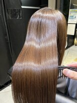 エミュスト(Emuest) うる艶髪質改善☆心斎橋髪質改善