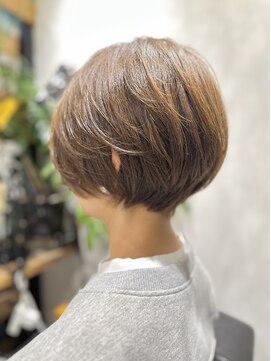 ハナワ エビス トウキョウ ヘアーサロン(HanaWa ebisu tokyo hair salon) 【白髪ぼかし】大人かわいいショートボブ