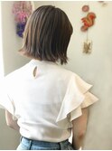切りっぱなし外ハネスタイル