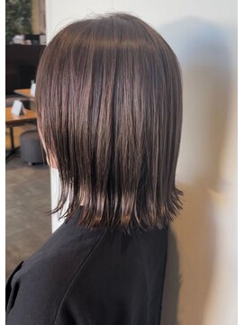 ビーワールド(B WORLD) 切りっぱなしミディアム　 【藤枝/藤枝駅】