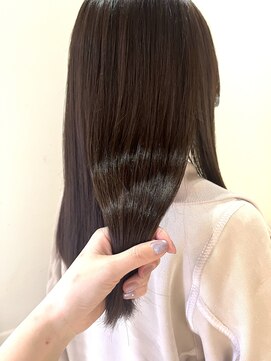 セブンベルベット(7 Velvet) 髪質改善カラーでツヤブラウン