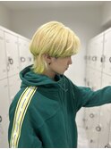 ホワイトブロンドエンドカラーメンズウルフカット
