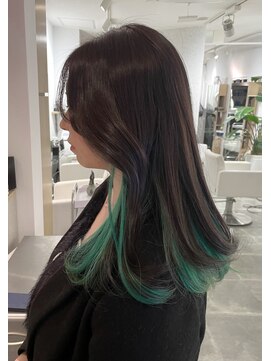 カリーナコークス 原宿 渋谷(Carina COKETH) ビビットなグリーンインナー♪