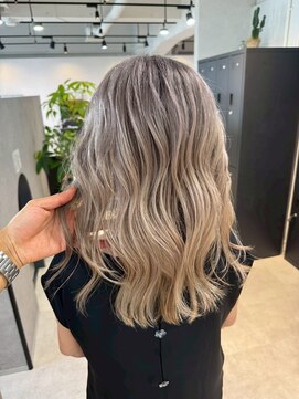 メリー オオサカ(Merly Osaka) バレイヤージュ