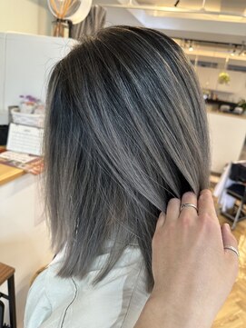 エルア(elua) ホワイトバレイヤージュ！！