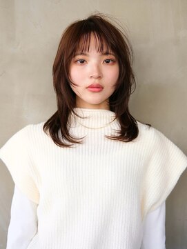 ランプ 代官山(the lamp) 透明感カラー顔周りミディアムレイヤースタイル