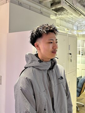 リノショアーズ ショウナン 辻堂店(RinoShores SHONAN) ツイストパーマローフェード