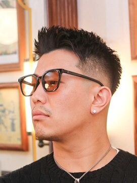 バーバーショップ ダリー(BARBERSHOP DALIE) スキンフェードバーバースタイルビジカジ