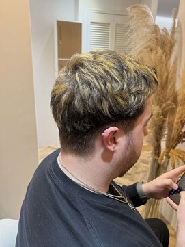 イリー 代官山(ILY) ハイライトカラー フェイスフレーミング