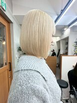 リアン(Lien)&nbsp;ハイブリーチ/ホワイトブロンド/ボブカット