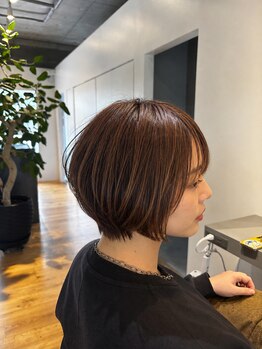 ヒクルーム(HIQU ROOM)の写真/髪の悩みにアプローチしながら希望の色味や透明感のあるトレンドカラーをご提案♪