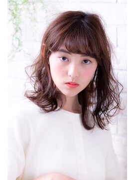 エルデ ナインズ ヘアー スタンド 川口店(elde 9's HAIR STAND) イメチェンフォギーベージュ耳かけ毛先パーマ厚めバング