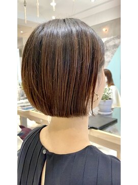 ガリカ(Gallica kinshicho) 首元すっきり☆耳にかけてもきれいな、おしゃれボブ