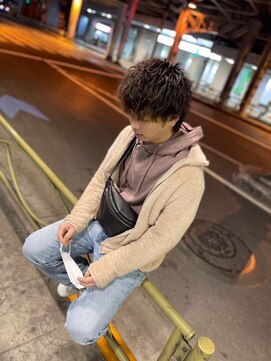 ミリオンバックス 上野(Million Bucks) フェードカット/かき上げ/サイドパート<理容室>[メンズ/上野]