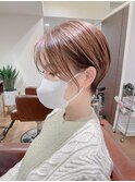 丸みショート×グレーベージュ【札幌大通美容室trewa】