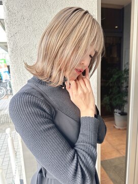 ウエストリー(WESTORY) ハイトーンカラー☆外ハネボブ☆金髪ボブ