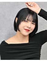 透明感暗髪、レイヤーボブ