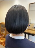 レザーカットで作る乾かすだけでまとまるボブ
